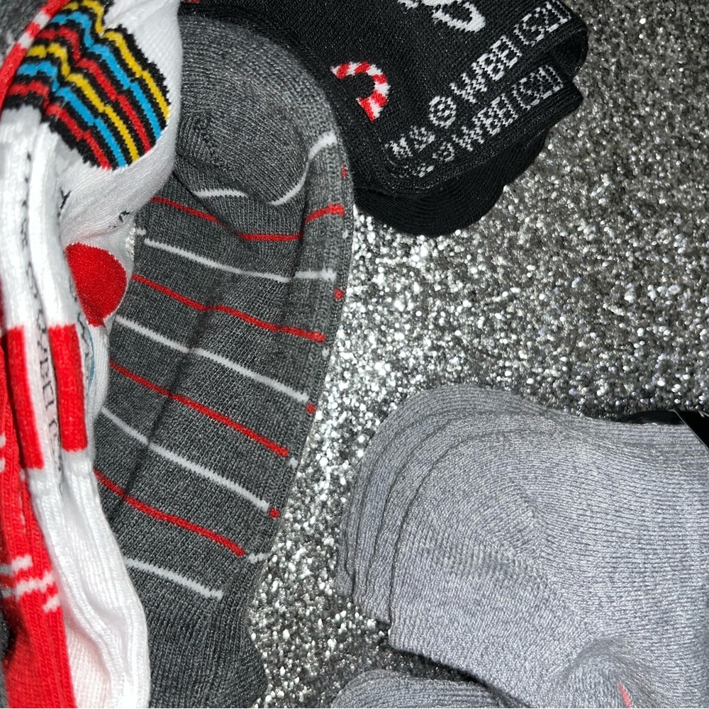 16 Pair of selection of Adidas / Friends socks bundle - Picture 7 of 13